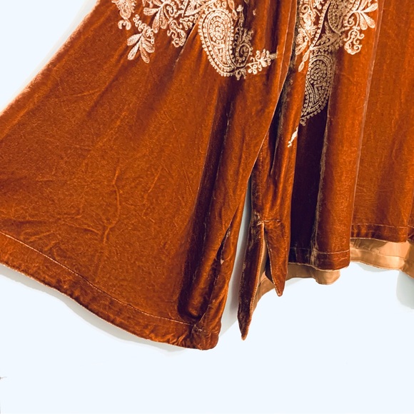Sundance Rust Velvet Tunic with Cream Embroidery - Picture 6 of 13